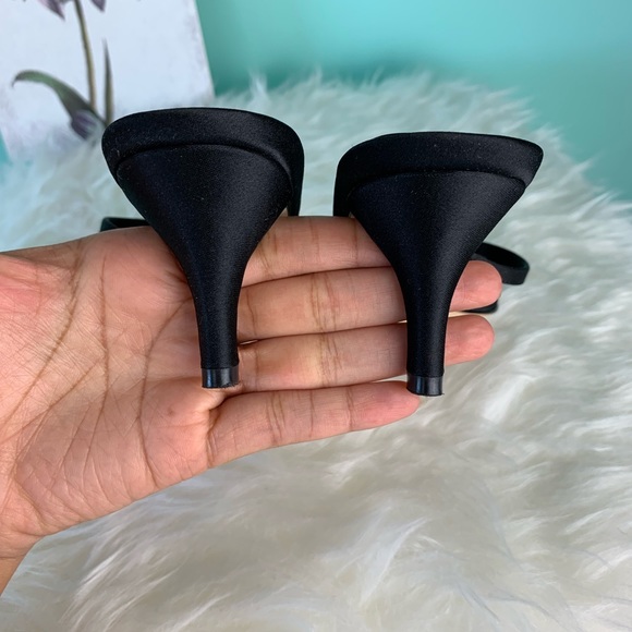 Calvin Klein kitten heel - Picture 4 of 8